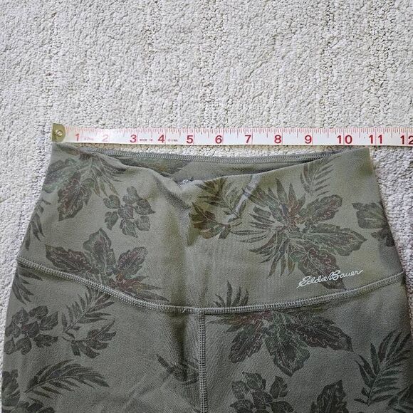 3/$15 Eddie Bauer Green Botanic Print Cropped Leggings Size XS - Picture 4 of 5